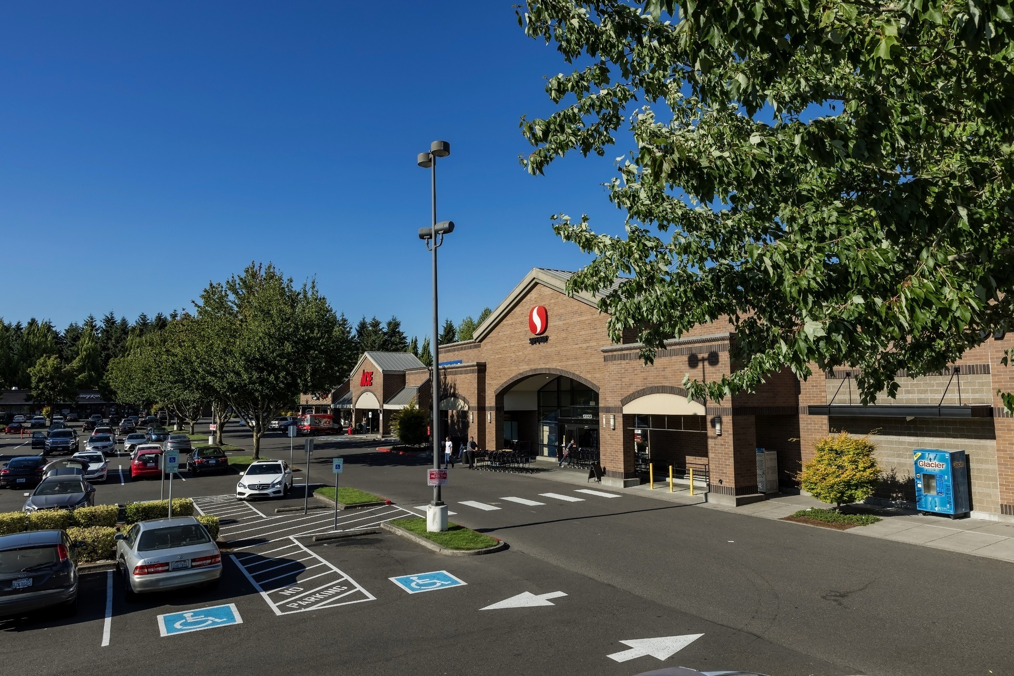 Salmon Creek Plaza - Specialty and Service Retail Space | C.E. John